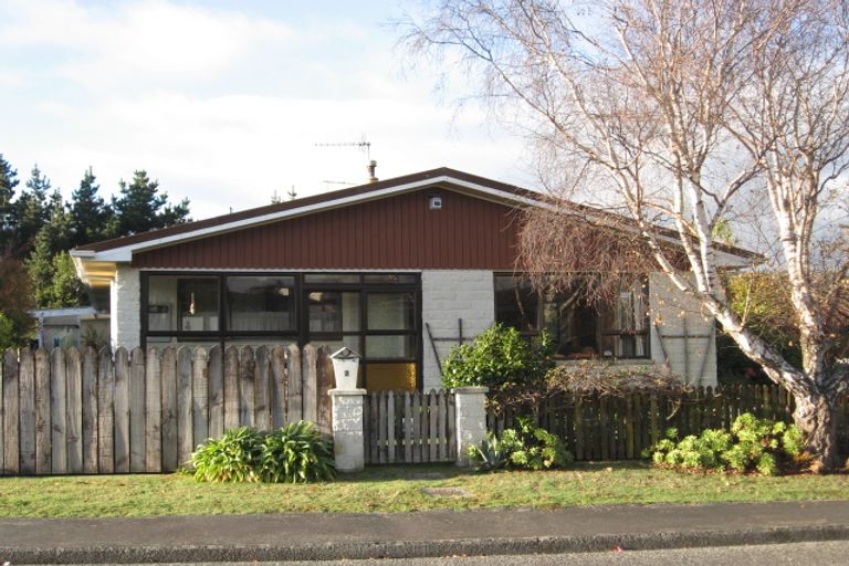 Photo of property in 2 Nugget Grove, Raumati Beach, Paraparaumu, 5032