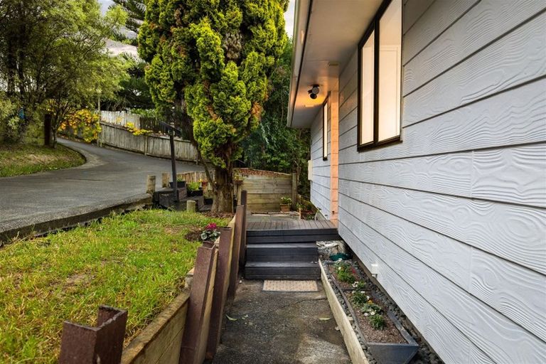 Photo of property in 1/28 Katrina Place, Massey, Auckland, 0614