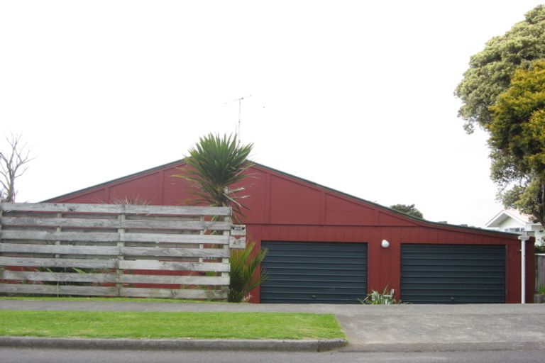 Photo of property in 47 Wairau Road, Oakura, 4314