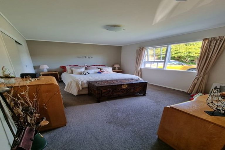 Photo of property in 5a Tawa Terrace, Tawa, Wellington, 5028