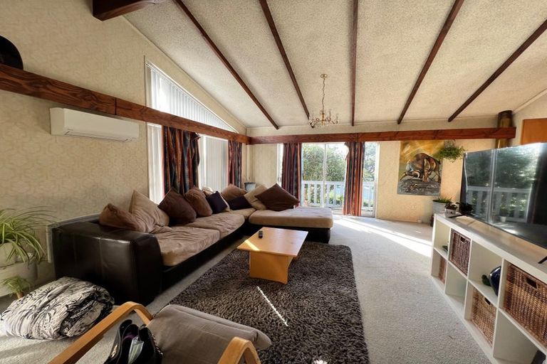 Photo of property in 14 Glen Alton Avenue, Paparangi, Wellington, 6037