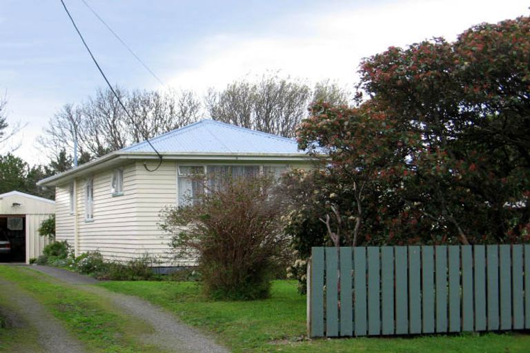 Photo of property in 13 Card Crescent, Featherston, 5710