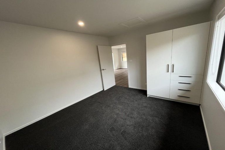 Photo of property in 17 Ambury Place, Merrilands, New Plymouth, 4312