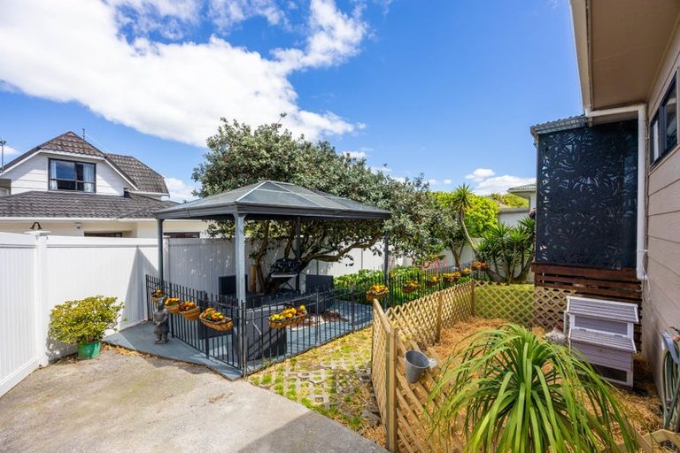 Photo of property in 2/84 Verbena Road, Birkdale, Auckland, 0626