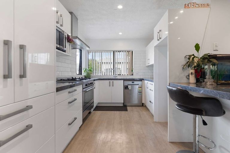 Photo of property in 15 Elmslie Place, Owhata, Rotorua, 3010