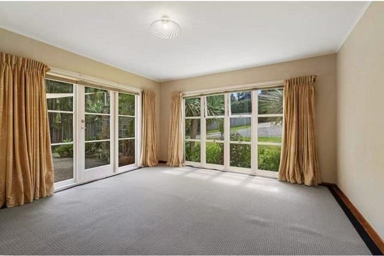 Photo of property in 1/30 Lyttelton Avenue, Forrest Hill, Auckland, 0620