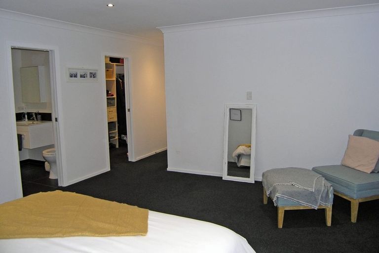 Photo of property in 21 Tasman Close, Aotea, Porirua, 5024