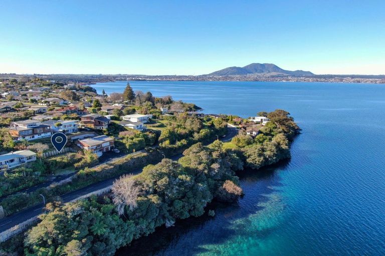 Photo of property in 828 Wily Terrace, Acacia Bay, Taupo, 3330
