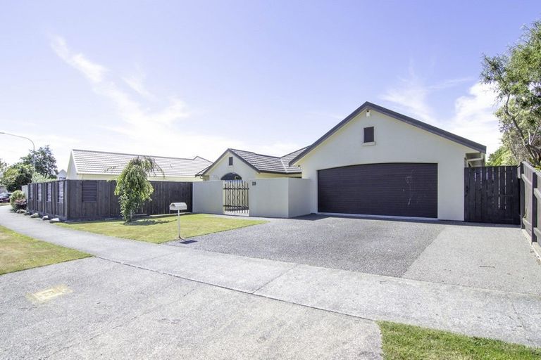 Photo of property in 119 Pacific Drive, Fitzherbert, Palmerston North, 4410