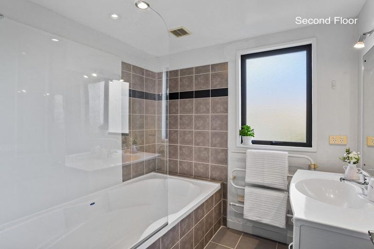 Photo of property in 25b Marina Drive, Frankton, Queenstown, 9300