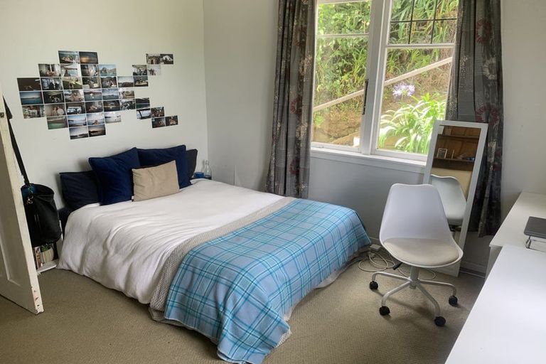 Photo of property in 22 Saint Michaels Crescent, Kelburn, Wellington, 6012