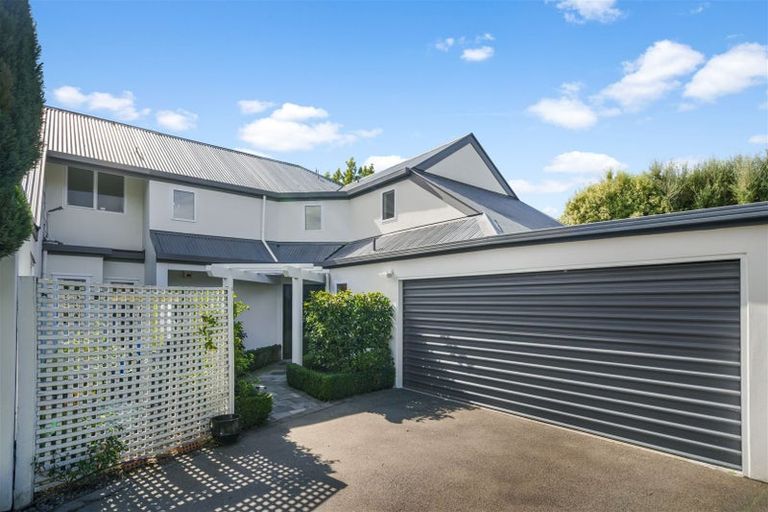 Photo of property in 2/239 Maidstone Road, Avonhead, Christchurch, 8042