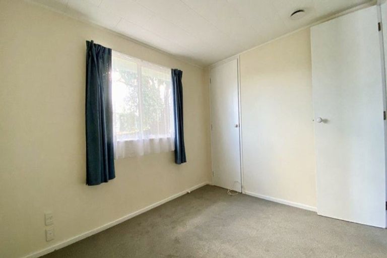 Photo of property in 26a Roberts Road, Te Atatu South, Auckland, 0610