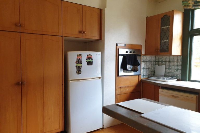 Photo of property in 27 Ranfurly Street, Hokowhitu, Palmerston North, 4410