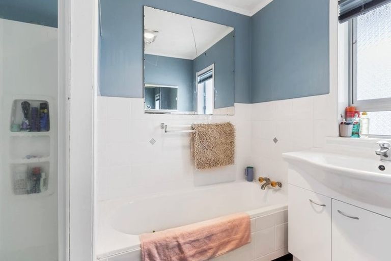Photo of property in 5 Mail Avenue, Weymouth, Auckland, 2103