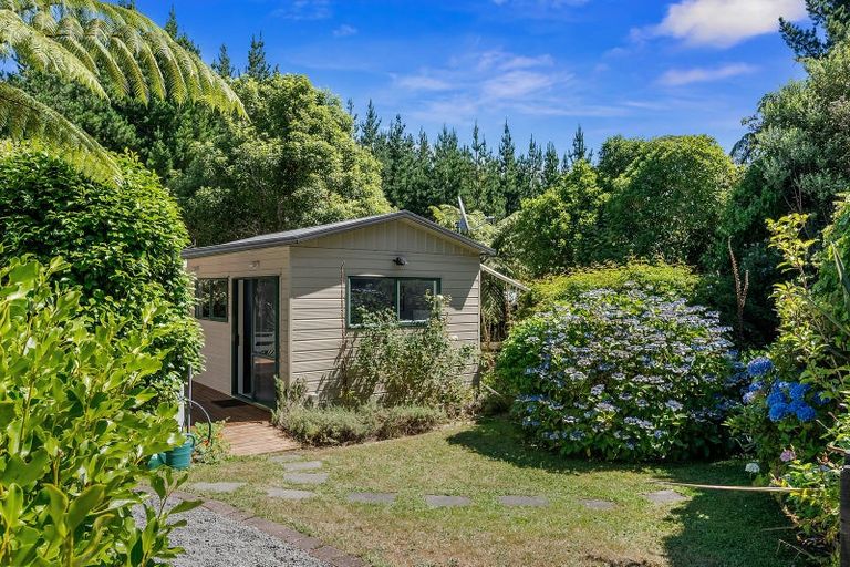 Photo of property in 34 Avro Road, Blue Mountains, Upper Hutt, 5371