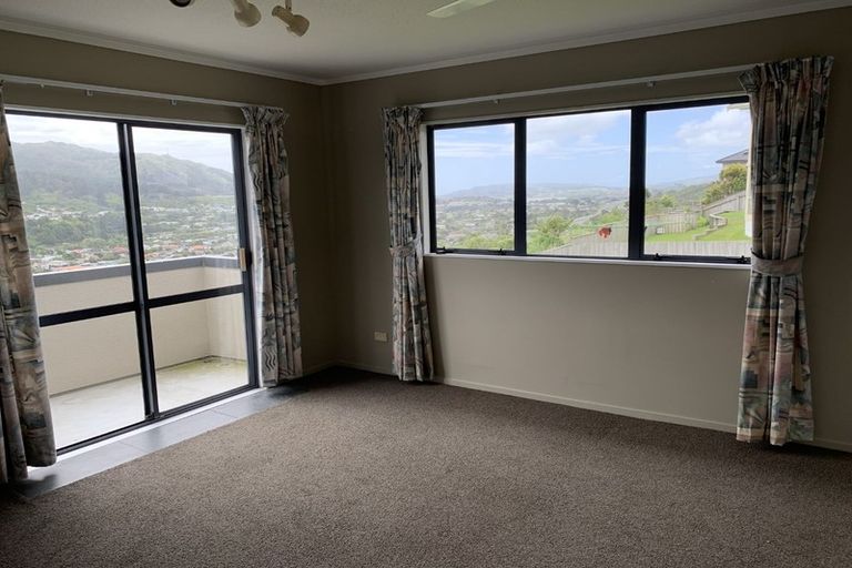 Photo of property in 110 Woodman Drive, Tawa, Wellington, 5028