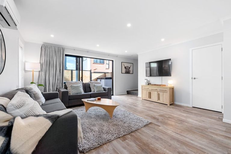 Photo of property in 8 Betty Boyes Street, Wallaceville, Upper Hutt, 5018