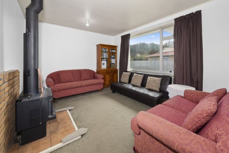 Photo of property in 40 Tania Crescent, Western Heights, Rotorua, 3015
