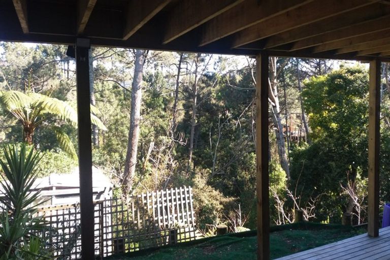 Photo of property in 5 Saddleback Rise, Murrays Bay, Auckland, 0630
