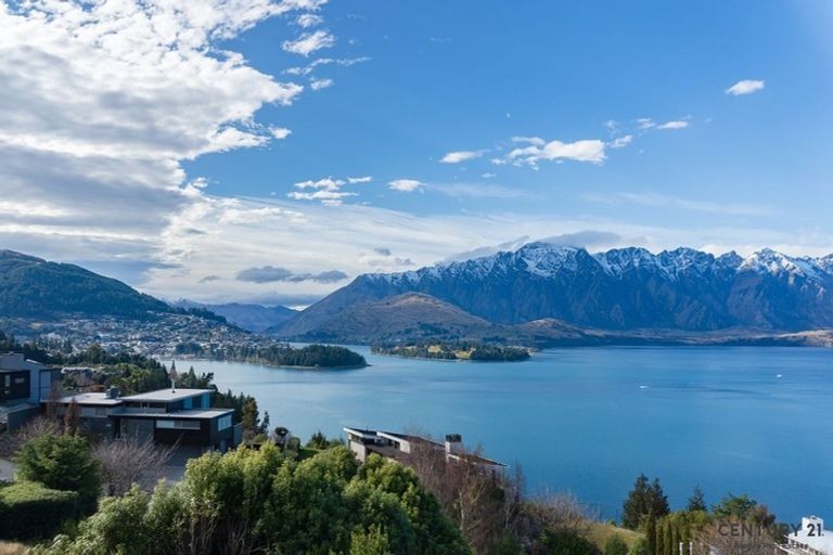 Photo of property in 4 Vanguard Lane, Fernhill, Queenstown, 9300