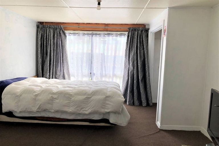 Photo of property in 54 Nore Street, Waihola, Milton, 9073