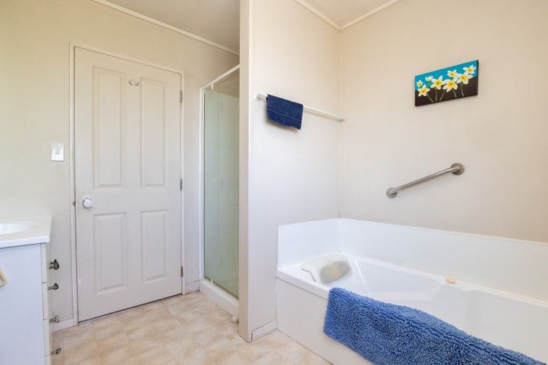 Photo of property in 53 River Road, Ngatea, 3503