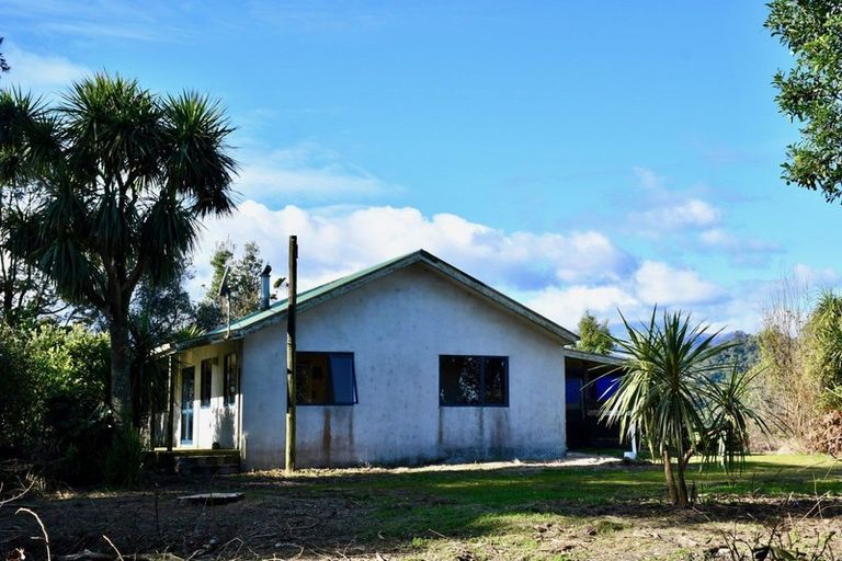 Photo of property in 3752 Karamea Highway, Little Wanganui, Karamea, 7893