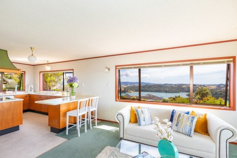 Photo of property in 12 Kotare Place, Sandspit, Warkworth, 0982