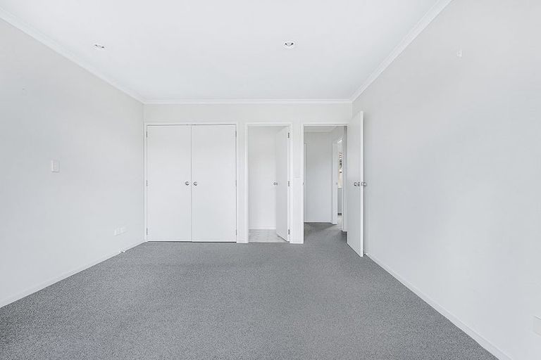 Photo of property in 17 Farnham Close, Rototuna North, Hamilton, 3210