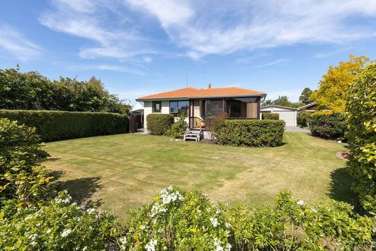 Photo of property in 3 Prudhoe Lane, Northcote, Christchurch, 8052