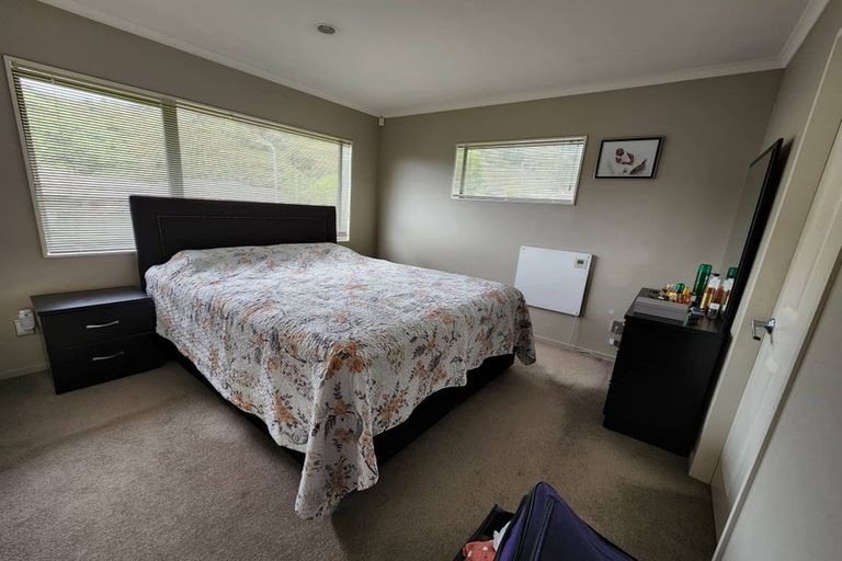 Photo of property in 46 King Charles Drive, Kingsley Heights, Upper Hutt, 5018