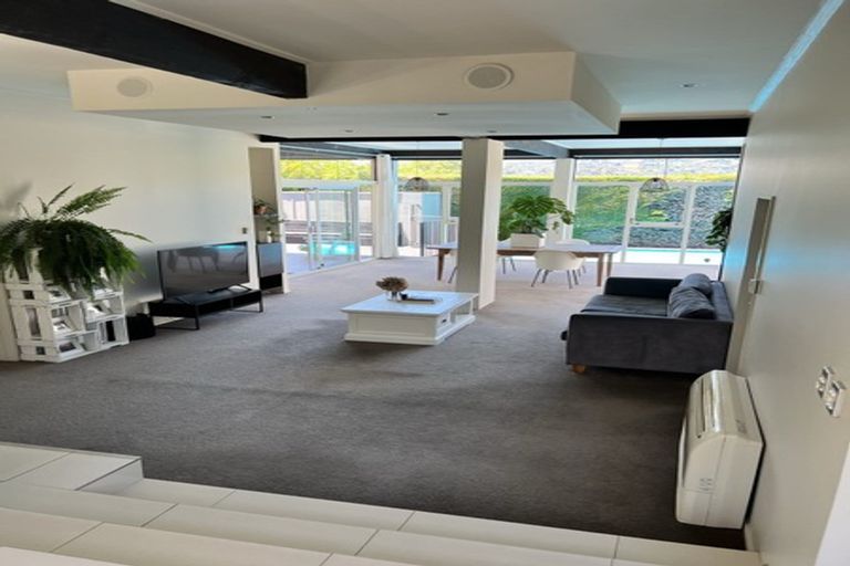 Photo of property in 2/5 Whareora Terrace, Cashmere, Christchurch, 8022