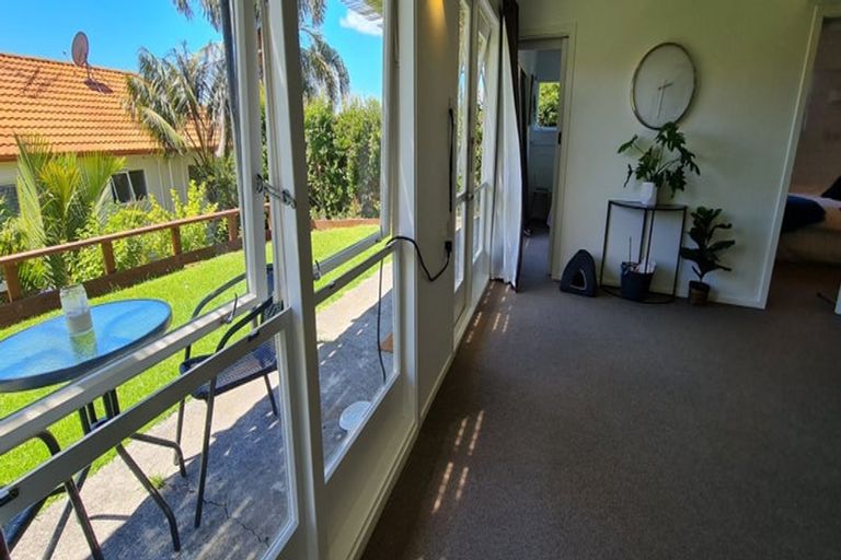 Photo of property in 46 Exmouth Road, Northcote, Auckland, 0627