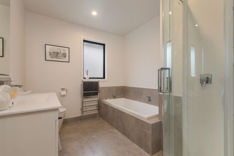 Photo of property in 28a Alfred Street, Roslyn, Palmerston North, 4414