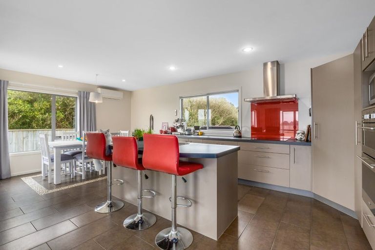 Photo of property in 5 Abbey Way, Whitby, Porirua, 5024