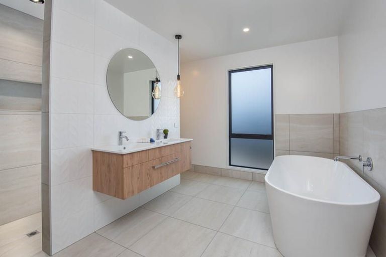 Photo of property in 143 Wingatui Road, Mosgiel, 9024