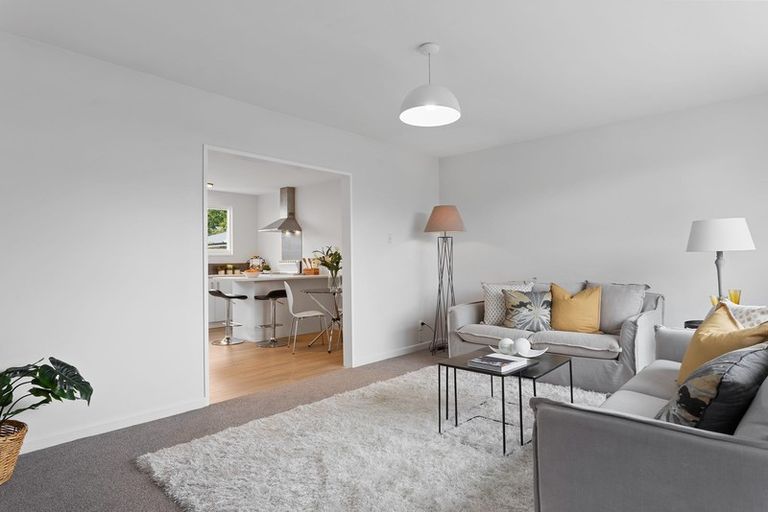 Photo of property in 2/108 Staveley Street, Avonhead, Christchurch, 8042