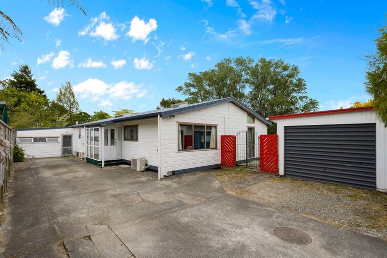 Photo of property in 14 Waikato Place, Tokoroa, 3420