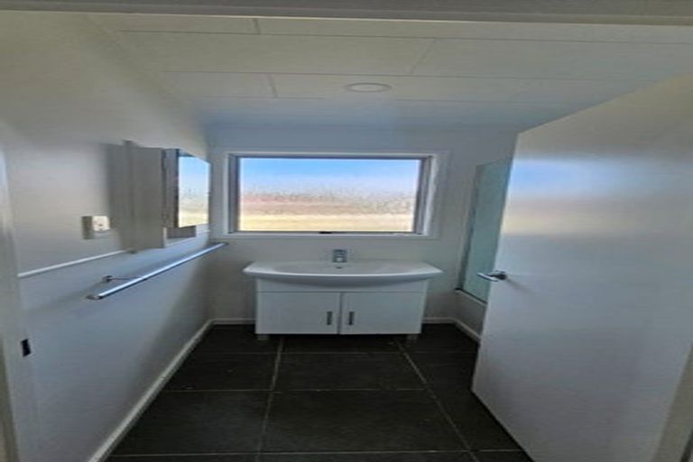 Photo of property in 2 Tuna Place, Manurewa, Auckland, 2102