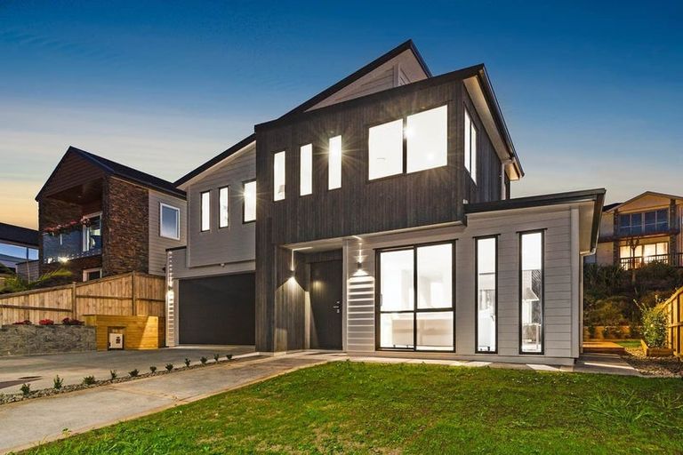 Photo of property in 32 Bounty Road, Long Bay, Auckland, 0630