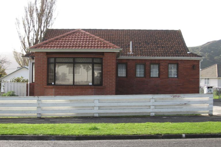 Photo of property in 28 Newcombe Street, Naenae, Lower Hutt, 5011