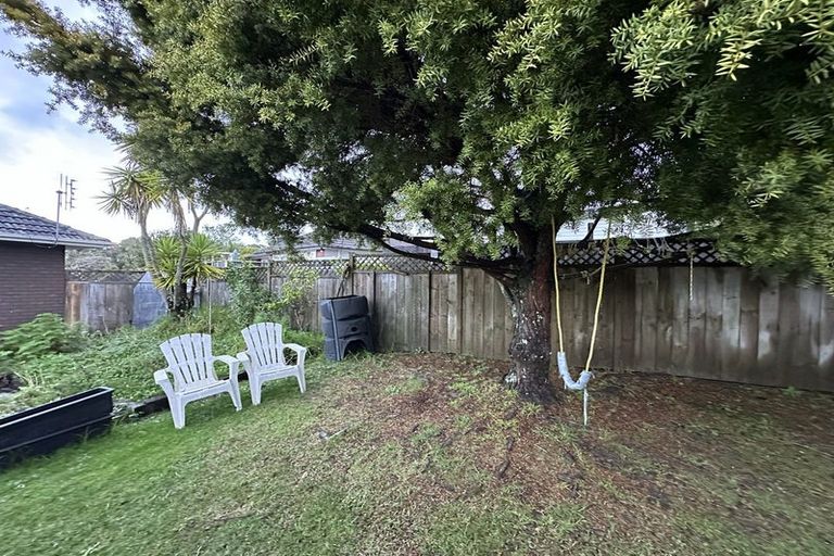 Photo of property in 42 Hilling Street, Titirangi, Auckland, 0604