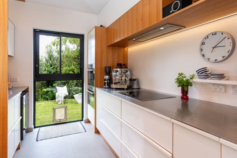 Photo of property in 17 Kim Street, Khandallah, Wellington, 6035