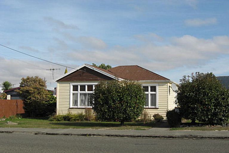 Photo of property in 21 Manse Street, Waimate, 7924