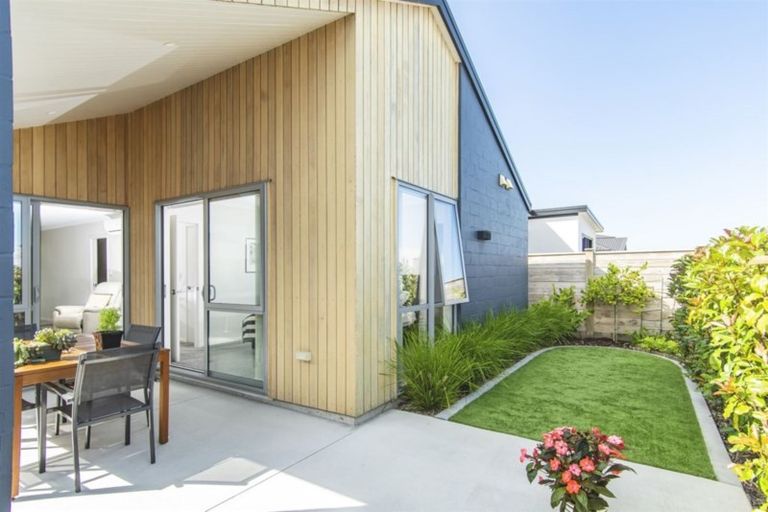 Photo of property in 26 Coast Boulevard, Papamoa Beach, Papamoa, 3118