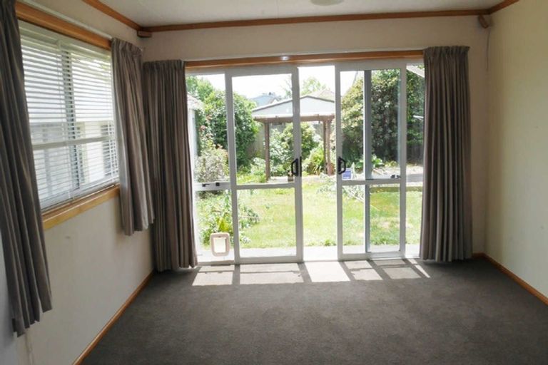 Photo of property in 21 Lochee Road, Upper Riccarton, Christchurch, 8041