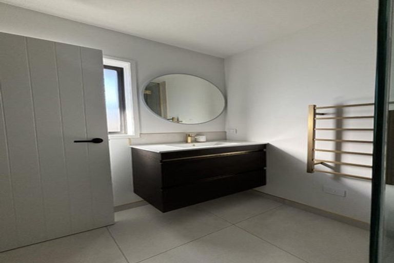 Photo of property in 268a Courtenay Street, Strandon, New Plymouth, 4312