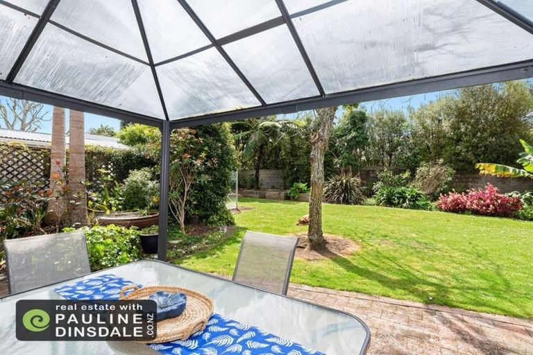 Photo of property in 17 Aubrey Street, Regent, Whangarei, 0112