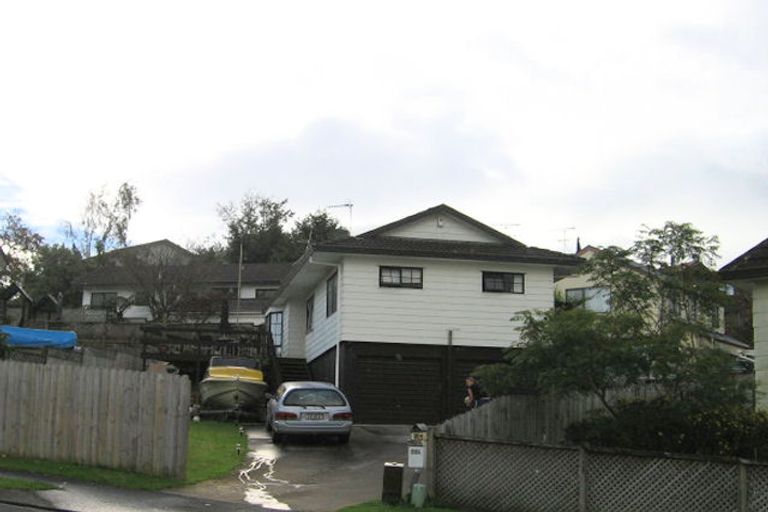 Photo of property in 1/52 Sandgate Avenue, Botany Downs, Auckland, 2010
